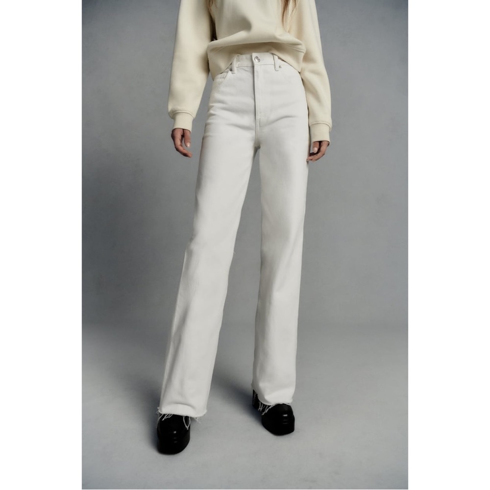 Zara Wide Leg White Jeans - Picture 2 of 5